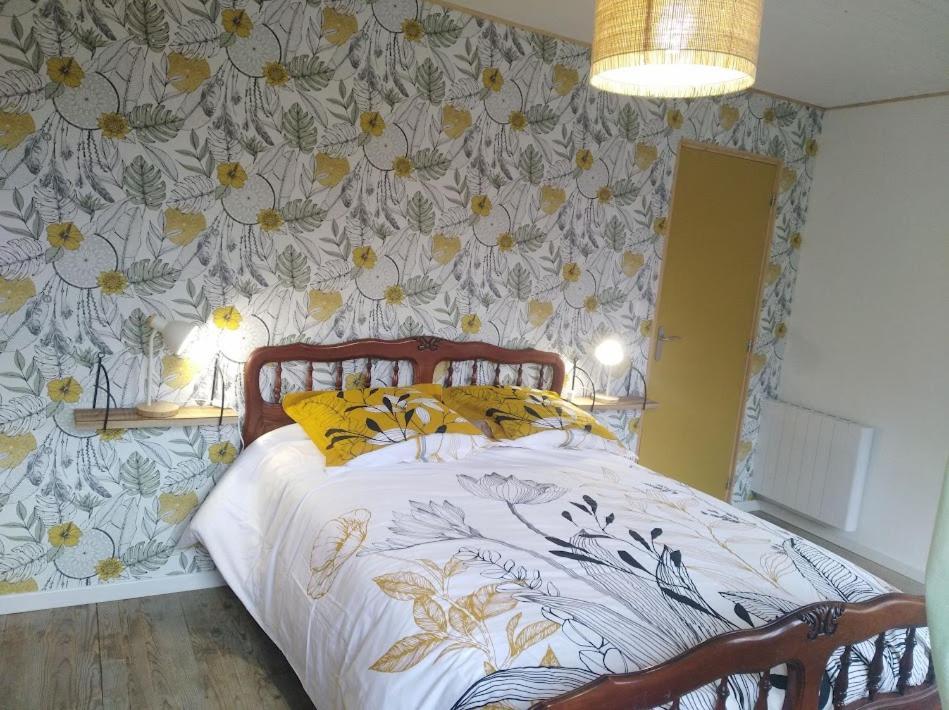 Appartement Cozy Dans Maison Privee Tauves Eksteriør billede